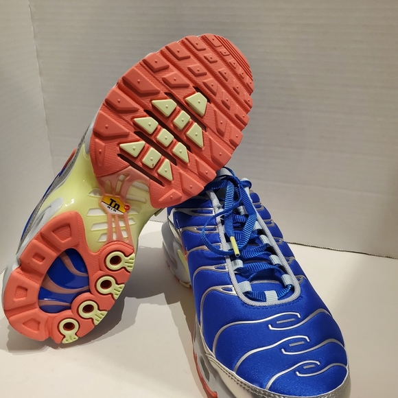 Nike Womens Air Max Plus Ultraman - Picture 2 of 5